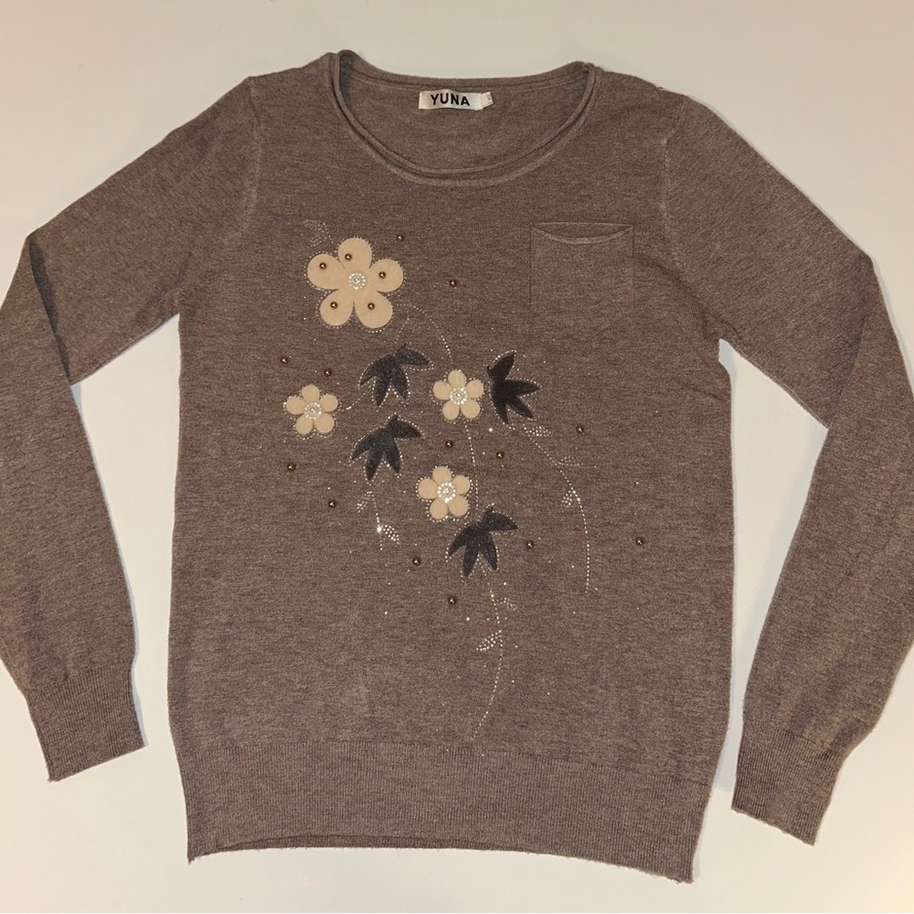 YUNA Women’s Brown Sweater S/M Floral Embroidered Beaded Soft Knit Long Sleeve